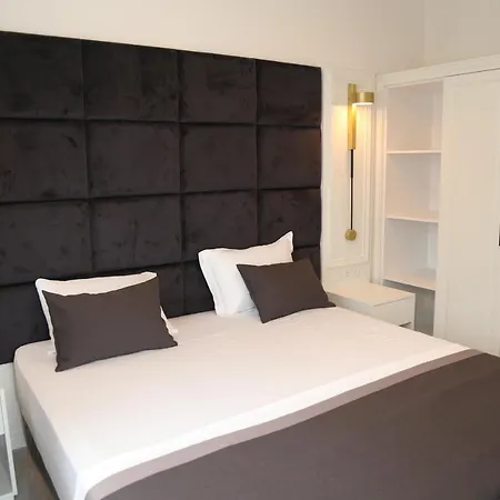 In Luxury Hotel de apartamente