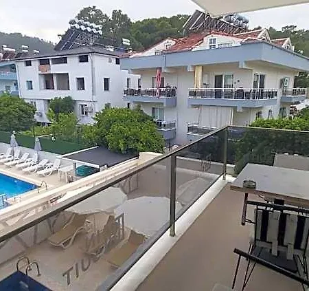 In Luxury Hotel de apartamente