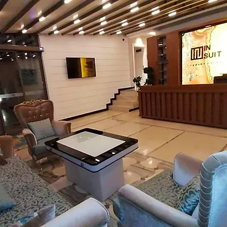 In Luxury Hotel de apartamente